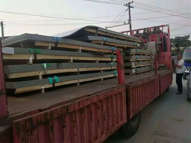 Transport de tôles d'acier laminées à chaud (2)